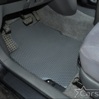 Автомобильные коврики EVA на Toyota Prius II (2003-2009)