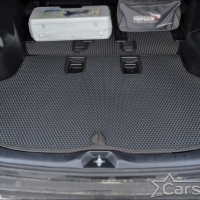 Двухслойные коврики EVA на Toyota Noah-Voxy III пр.руль (2014->)